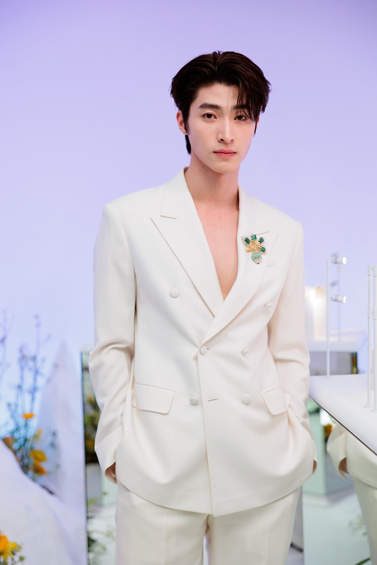 "T&igrave;nh trẻ" tin đồn của Lisa: Cao 1m83, visual s&aacute;ng bừng h&uacute;t hơn 2,5 triệu fan- Ảnh 12.