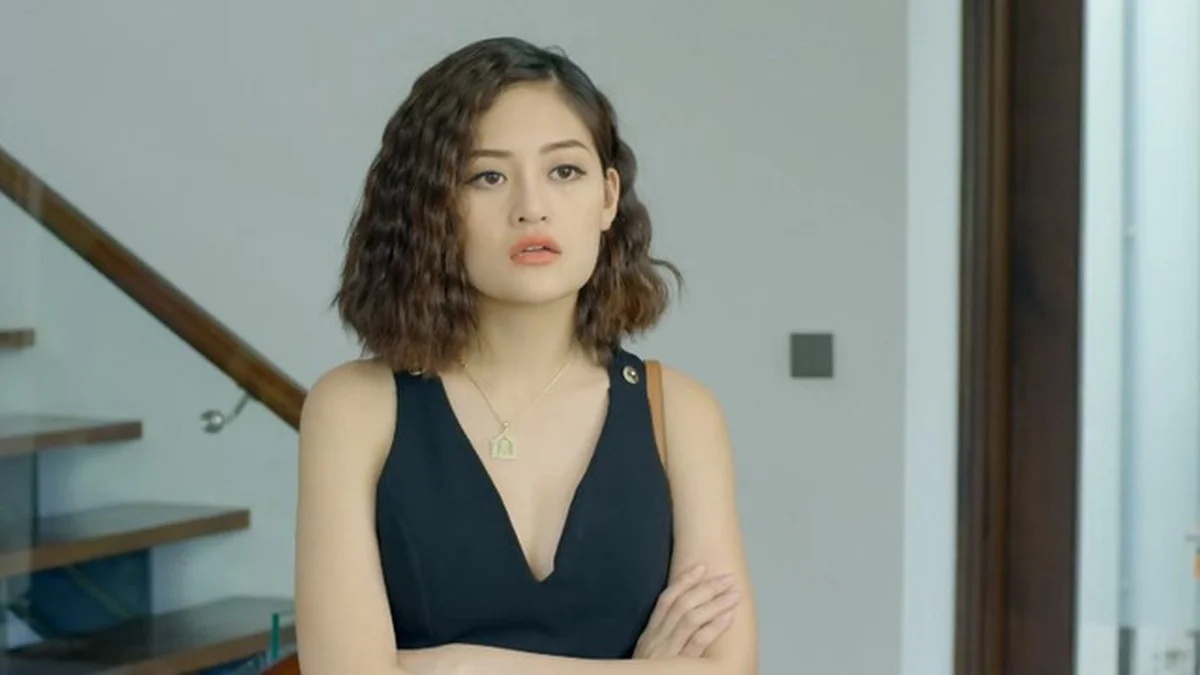 Nữ diễn vi&ecirc;n Việt bị ch&ecirc; "mặt lưỡi c&agrave;y, mắt trắng d&atilde;", ra đường ai cũng gh&eacute;t: 9 năm sau visual thăng hạng qu&aacute; đỉnh- Ảnh 2.