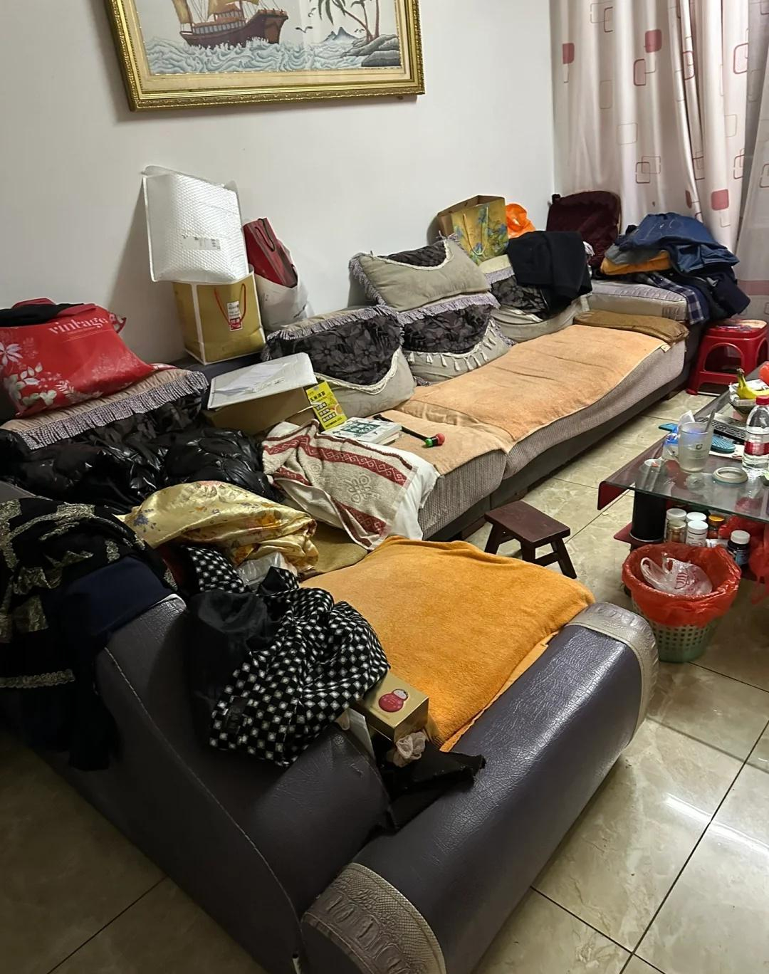Vì sao ngày càng nhiều người không mua sofa chữ L dù phòng khách rộng?- Ảnh 3.