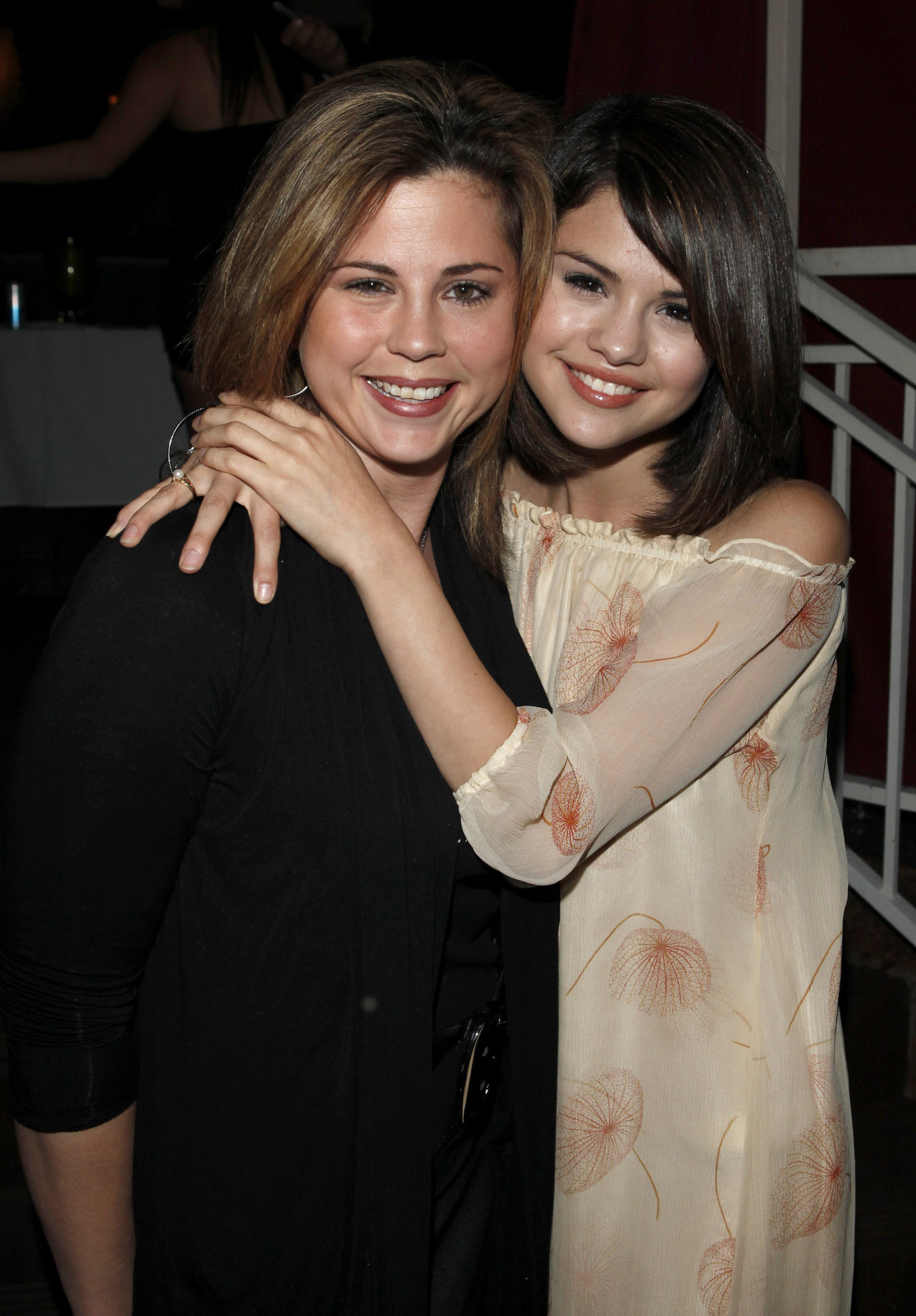 Selena Gomez v&agrave; mẹ bị kiện tội lừa đảo 31 tỷ đồng- Ảnh 2.