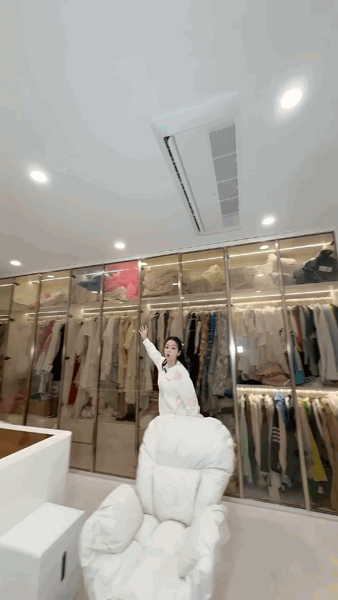 DJ đẹp nhất nh&igrave; Việt Nam: U35 độc th&acirc;n đắt gi&aacute;, tự mua Mercedes, sở hữu biệt thự S&agrave;i th&agrave;nh- Ảnh 8.
