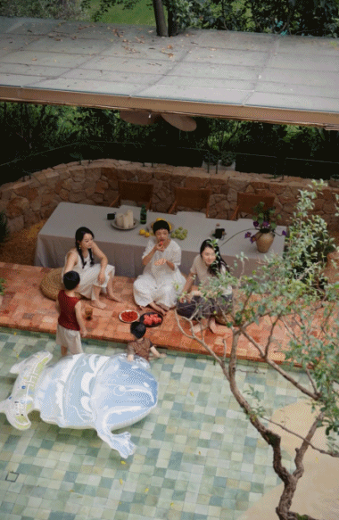 Người phụ nữ 33 tuổi cải tạo căn nh&agrave; bỏ hoang th&agrave;nh tổ ấm 680m&sup2;: Kh&ocirc;ng ph&ograve;ng kh&aacute;ch truyền thống, sống giữa c&acirc;y xanh như nghỉ dưỡng mỗi ng&agrave;y- Ảnh 26.