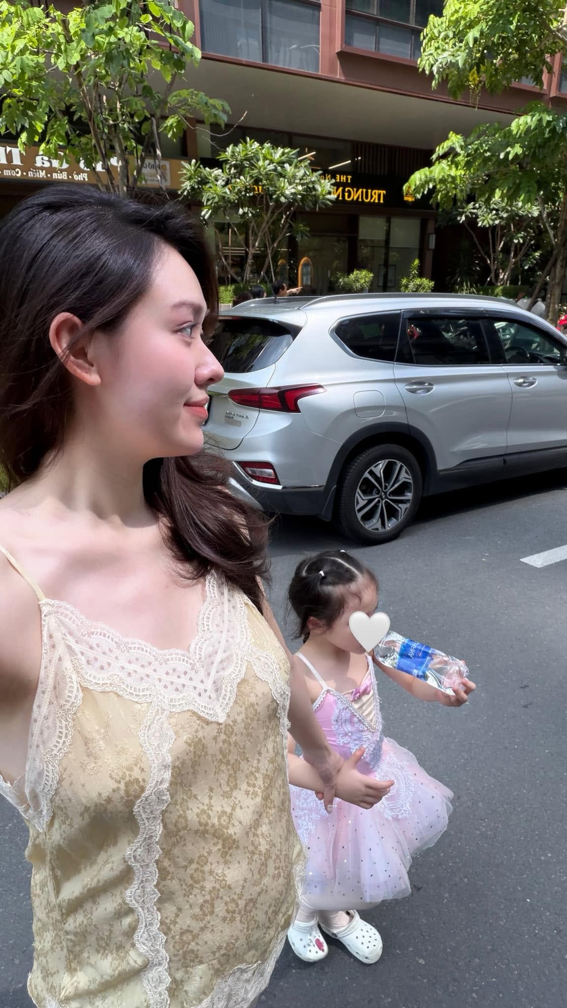 N&agrave;ng hậu Việt vừa sinh con cho doanh nh&acirc;n k&iacute;n tiếng- Ảnh 5.