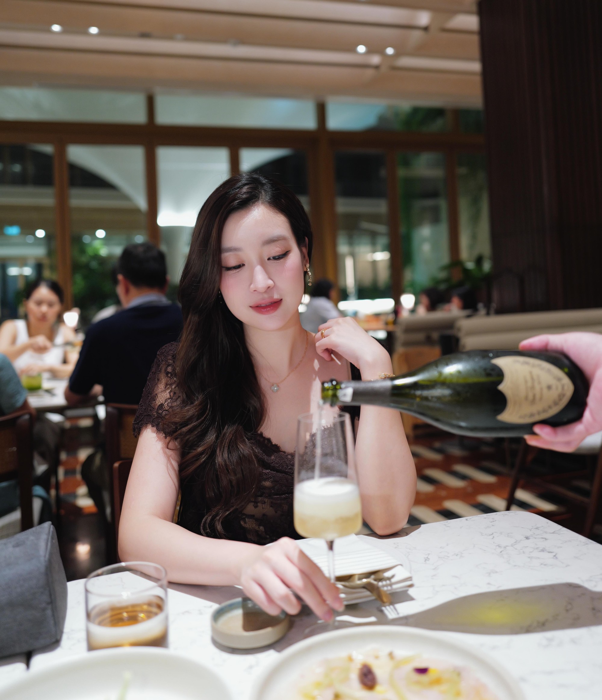 &ldquo;D&acirc;u h&agrave;o m&ocirc;n&rdquo; Đỗ Mỹ Linh được khen nức nở v&igrave; visual xinh đẹp, ng&agrave;y c&agrave;ng nhuận sắc hậu sinh con thứ 2 cho Chủ tịch CLB H&agrave; Nội- Ảnh 2.