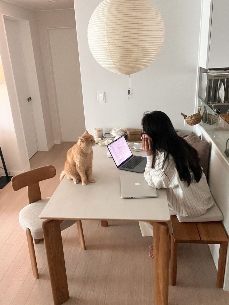 Một hộp kẹo n&oacute;i g&igrave; về c&aacute;ch ch&uacute;ng ta d&ugrave;ng tiền?- Ảnh 2.