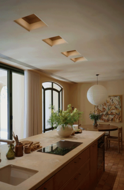 Người phụ nữ 33 tuổi cải tạo căn nh&agrave; bỏ hoang th&agrave;nh tổ ấm 680m&sup2;: Kh&ocirc;ng ph&ograve;ng kh&aacute;ch truyền thống, sống giữa c&acirc;y xanh như nghỉ dưỡng mỗi ng&agrave;y- Ảnh 2.