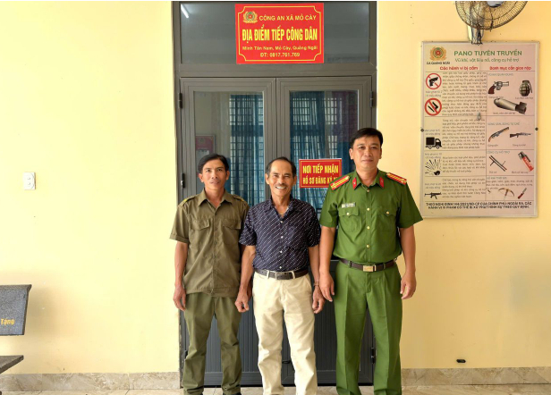 Vừa giao dịch th&agrave;nh c&ocirc;ng 201.000.000 đồng tới t&agrave;i khoản VPBank của "Nguyen Duc Lo", người đ&agrave;n &ocirc;ng SN 1978 lập tức b&aacute;o c&ocirc;ng an- Ảnh 1.