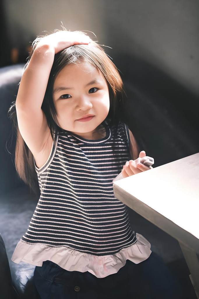 Montessori đ&atilde; đ&uacute;ng: Hạnh ph&uacute;c lớn nhất của một đứa trẻ l&agrave; được ph&eacute;p l&agrave;m 4 điều tưởng chừng "v&ocirc; &iacute;ch" n&agrave;y- Ảnh 2.