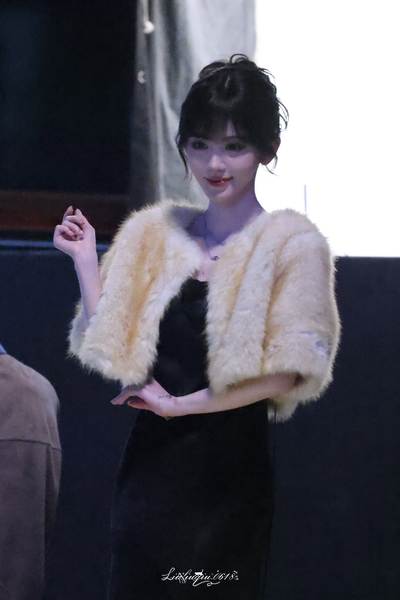 Đang hot mỹ nh&acirc;n c&oacute; gương mặt m&agrave; mọi trai tồi đều kh&ocirc;ng d&aacute;m lại gần: Đẹp xuất thần vừa ngắm vừa r&eacute;n- Ảnh 3.