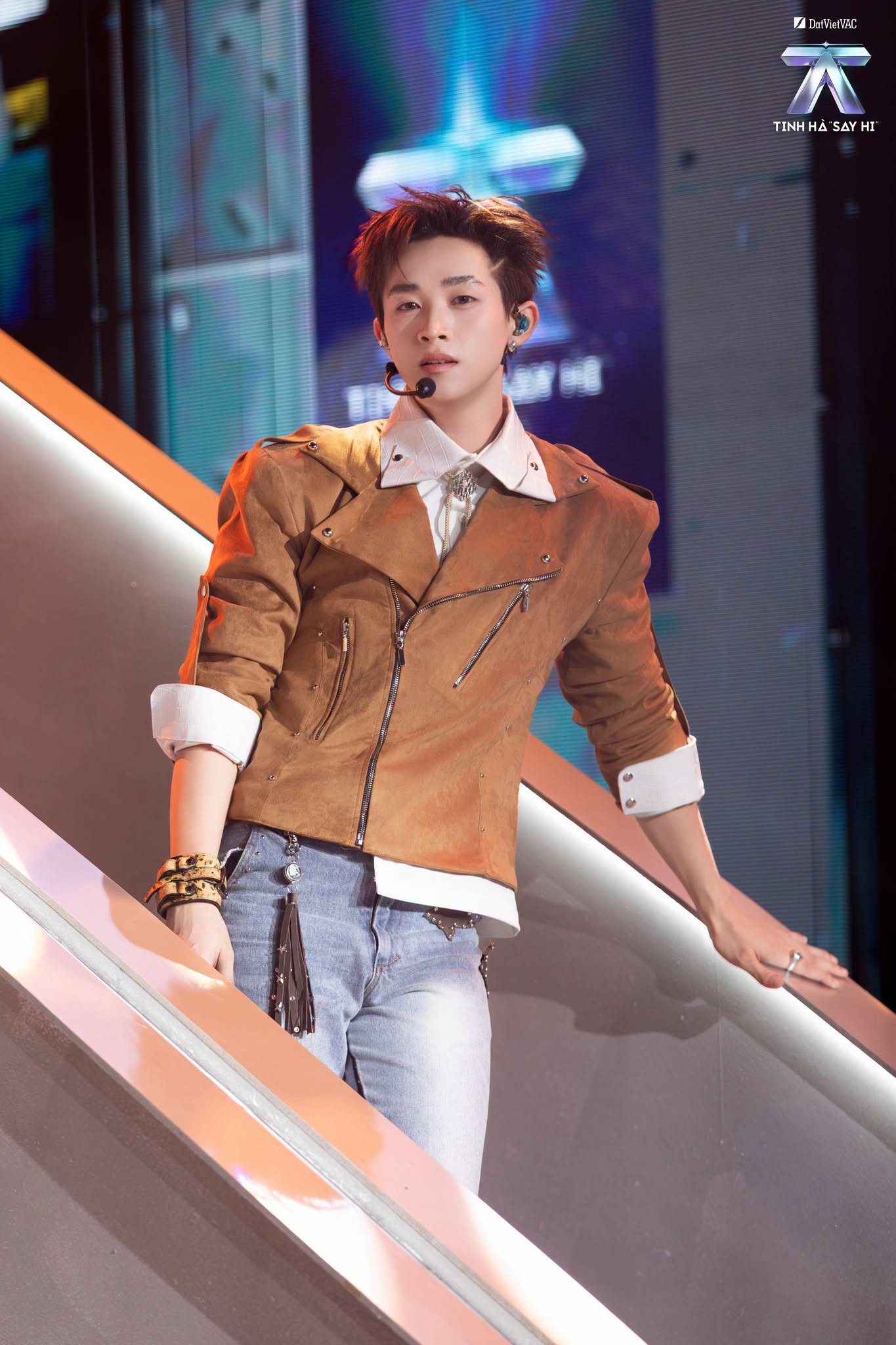 Nam ca sĩ 26 tuổi h&aacute;t bolero "ngọt như m&iacute;a", hot rần rần c&otilde;i mạng leo thẳng top 1 cả nước- Ảnh 9.