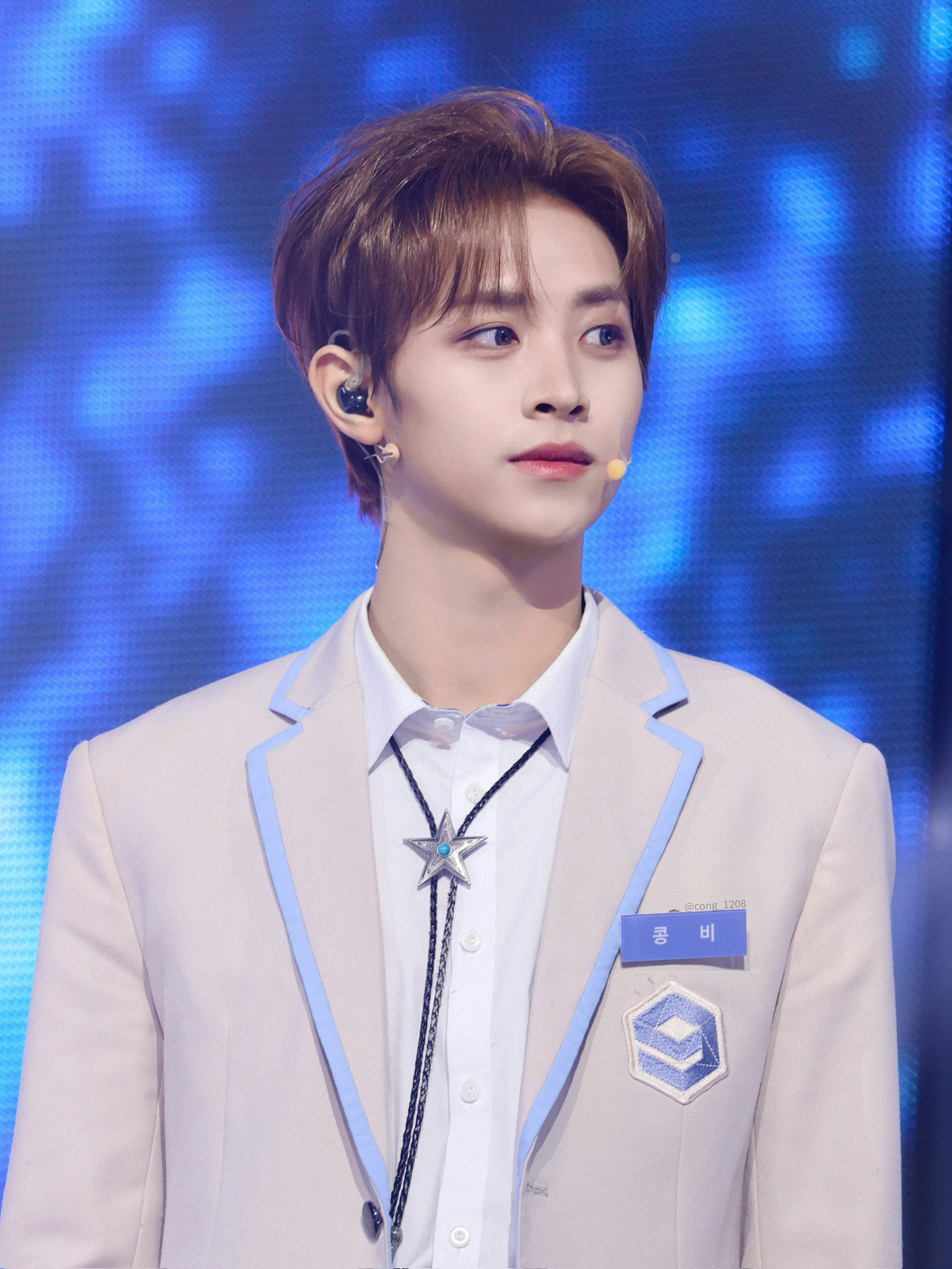 Nam ca sĩ 26 tuổi h&aacute;t bolero "ngọt như m&iacute;a", hot rần rần c&otilde;i mạng leo thẳng top 1 cả nước- Ảnh 4.