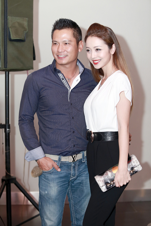 Mẹ đơn th&acirc;n Vbiz được đại gia si m&ecirc;: Mang Bentley cưới về, nh&agrave; chồng tỷ ph&uacute; cưng hết mực- Ảnh 4.