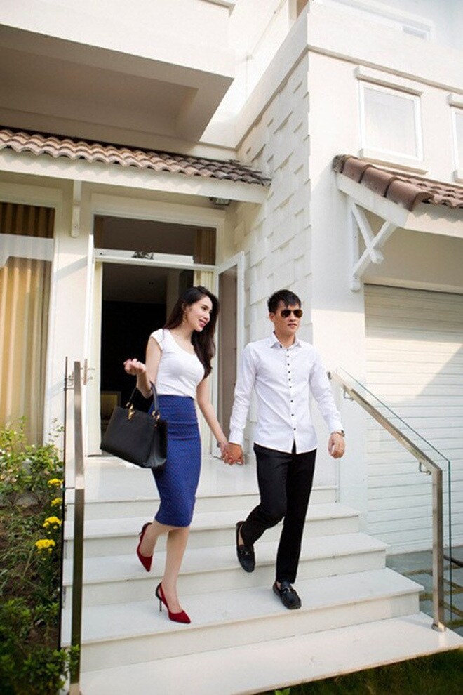 Biệt thự trắng 300m2 của ca sĩ Thủy Tiên- Ảnh 2.