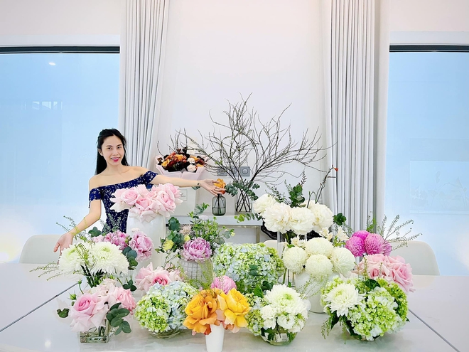 Biệt thự trắng 300m2 của ca sĩ Thủy Tiên- Ảnh 9.