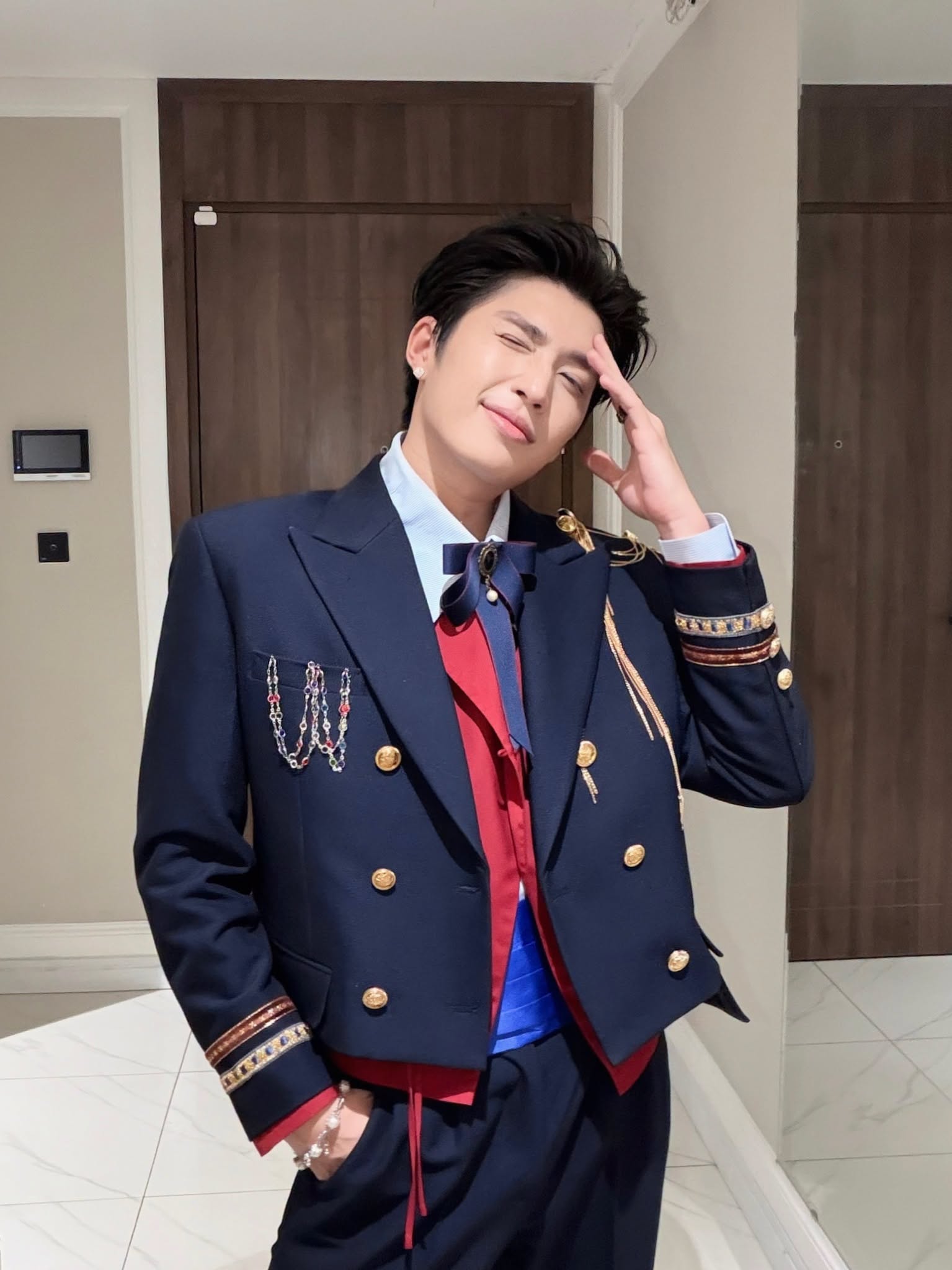 Ca sĩ Việt h&aacute;i quả ngọt sau gần 10 năm mờ nhạt: Nhạc li&ecirc;n tục chiếm Top 1, nam ch&iacute;nh phim điện ảnh hot nhất hiện nay- Ảnh 6.