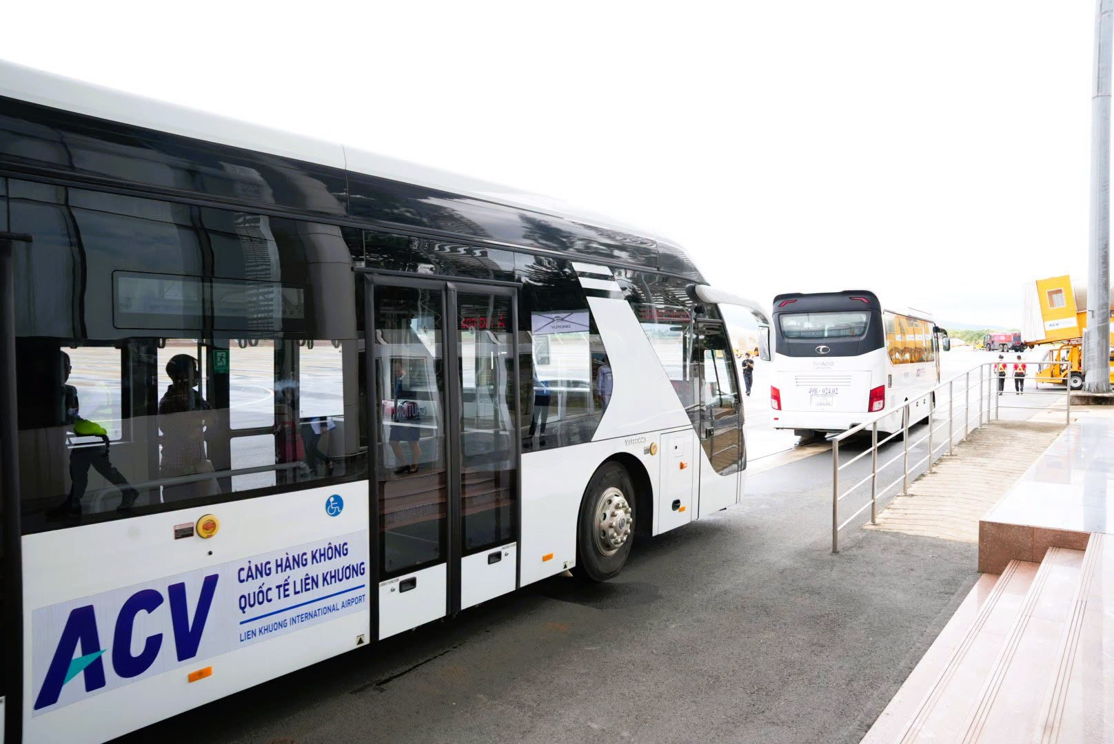 Đ&uacute;ng 0h ng&agrave;y mai, s&acirc;n bay quốc tế duy nhất ở Việt Nam mang h&igrave;nh b&ocirc;ng hoa ch&iacute;nh thức "t&aacute;i xuất"- Ảnh 9.