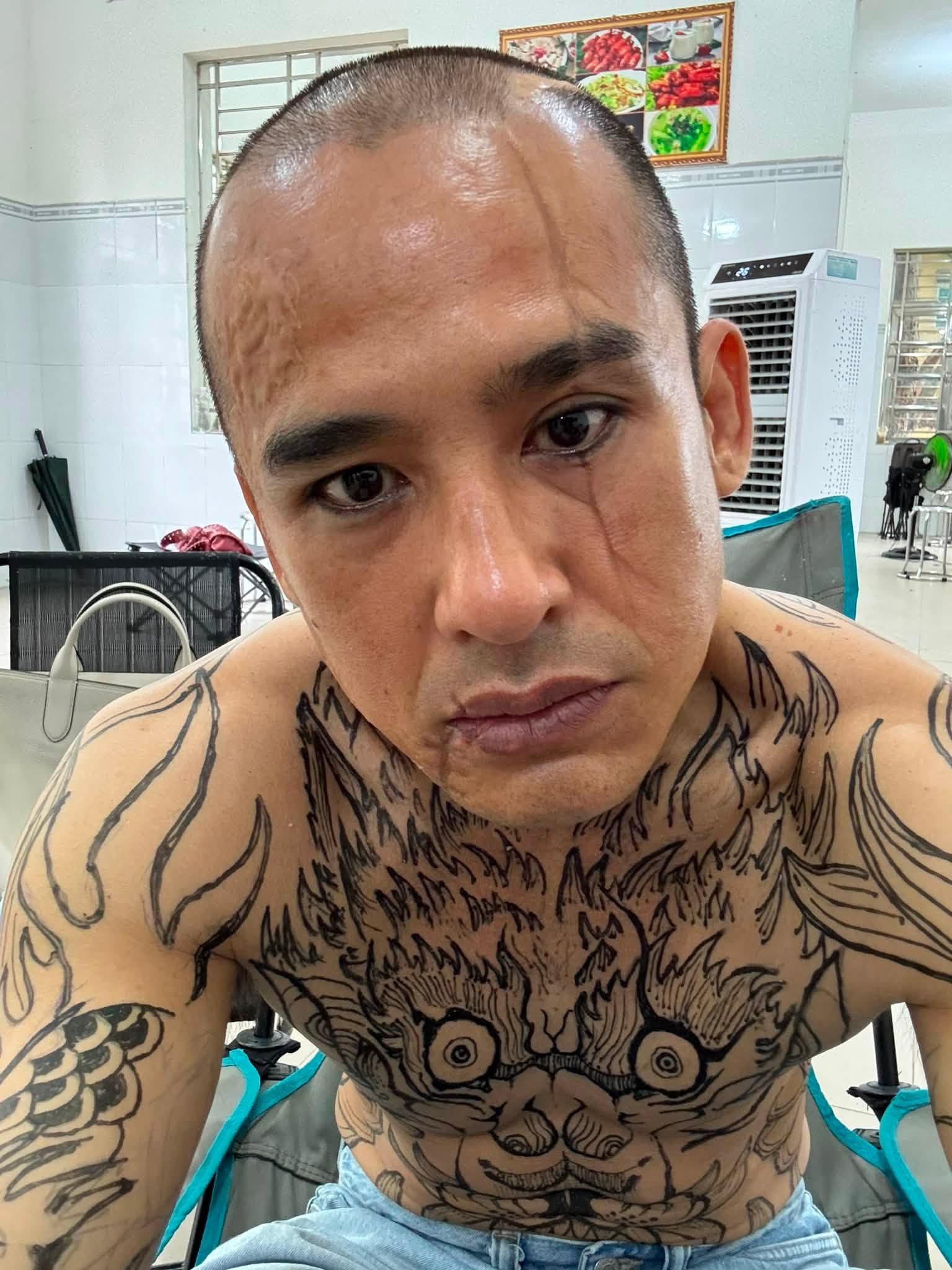 Thấy Lương Thế Th&agrave;nh m&agrave; giật cả m&igrave;nh!- Ảnh 1.