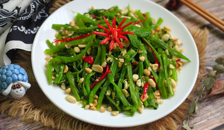 Trời bắt đầu hanh kh&ocirc;, h&atilde;y th&ecirc;m rau muống v&agrave;o bữa ăn: Vừa dễ ăn, vừa bổ sung chất xơ, gi&uacute;p cơ thể dễ chịu hơn - Ảnh 4.