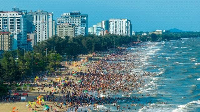 Top 8 điểm đến được 'săn đ&oacute;n' nhất dịp Quốc kh&aacute;nh từ Nam ch&iacute; Bắc - Ảnh 2.