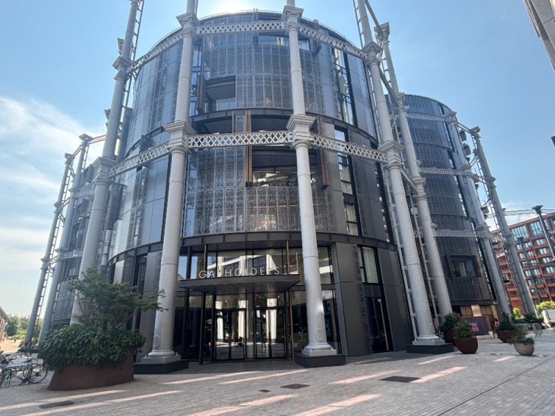 Phong tỏa biệt thự trị giá 863,6 tỷ đồng, cơ quan chức năng phát hiện thêm 1 BĐS 209 tỷ đồng: Chủ sở hữu khối tài sản hơn 1.000 tỷ đồng nói gì?- Ảnh 2.
