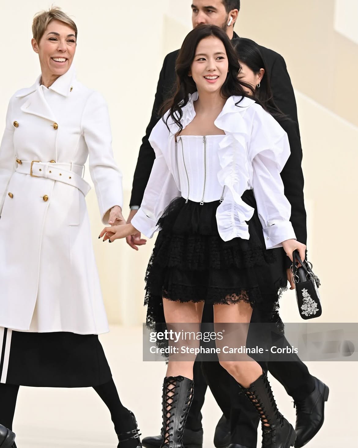 Người phụ nữ d&igrave;u dắt Jisoo (BLACKPINK) gặp tai nạn qua đời, Dior v&agrave; nữ idol viết t&acirc;m thư thương tiếc- Ảnh 6.