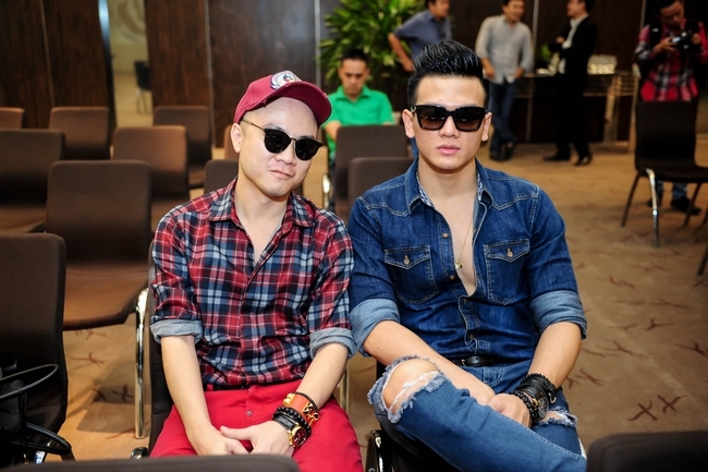 Lê Xuân Tiền: "Nhờ làm chàng thơ của anh Đỗ Mạnh Cường mà cám dỗ không dám tìm đến tôi"- Ảnh 1.