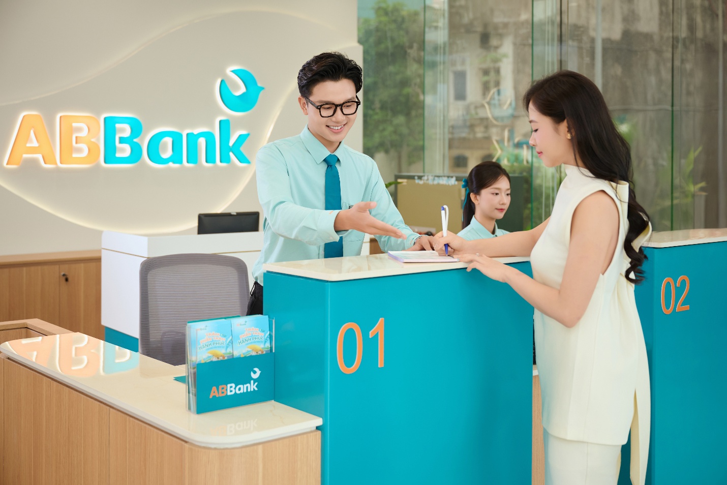 Giao dịch tại ABBank thuận tiện hơn với m&ocirc; h&igrave;nh Số h&oacute;a giao dịch tại quầy - Ảnh 3.