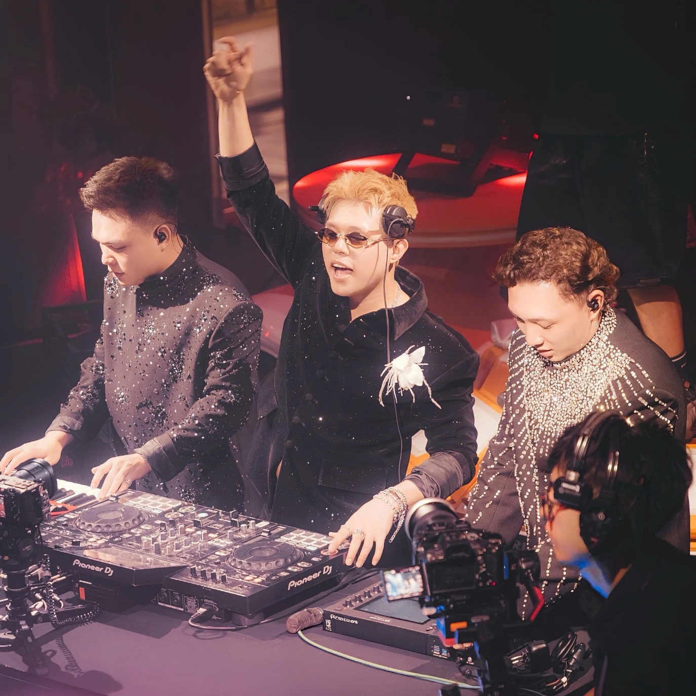 Tour &ldquo;Triad Triple Trouble&rdquo; - Dấu ấn b&ugrave;ng nổ của Tilo Entertainment tr&ecirc;n bản đồ &acirc;m nhạc điện tử - Ảnh 8.