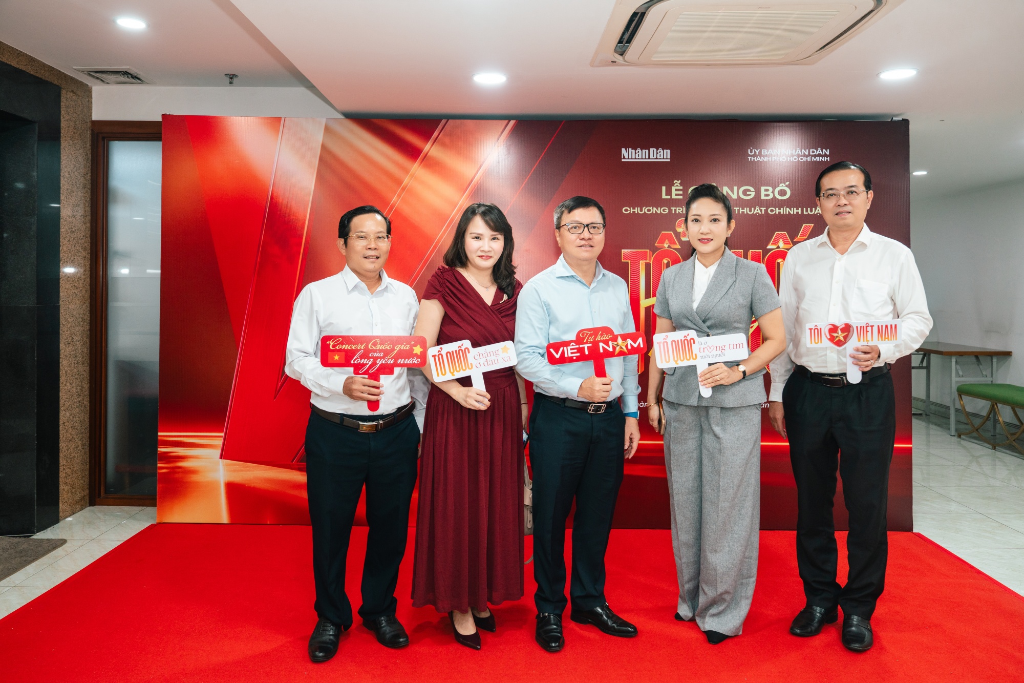 Chủ nhật này tại TP.HCM: Concert Tổ Quốc Trong Tim trở lại, 40.000 khán giả và dàn nghệ sĩ hội ngộ, hé lộ sự xuất hiện của các khối chiến sĩ - Ảnh 16.