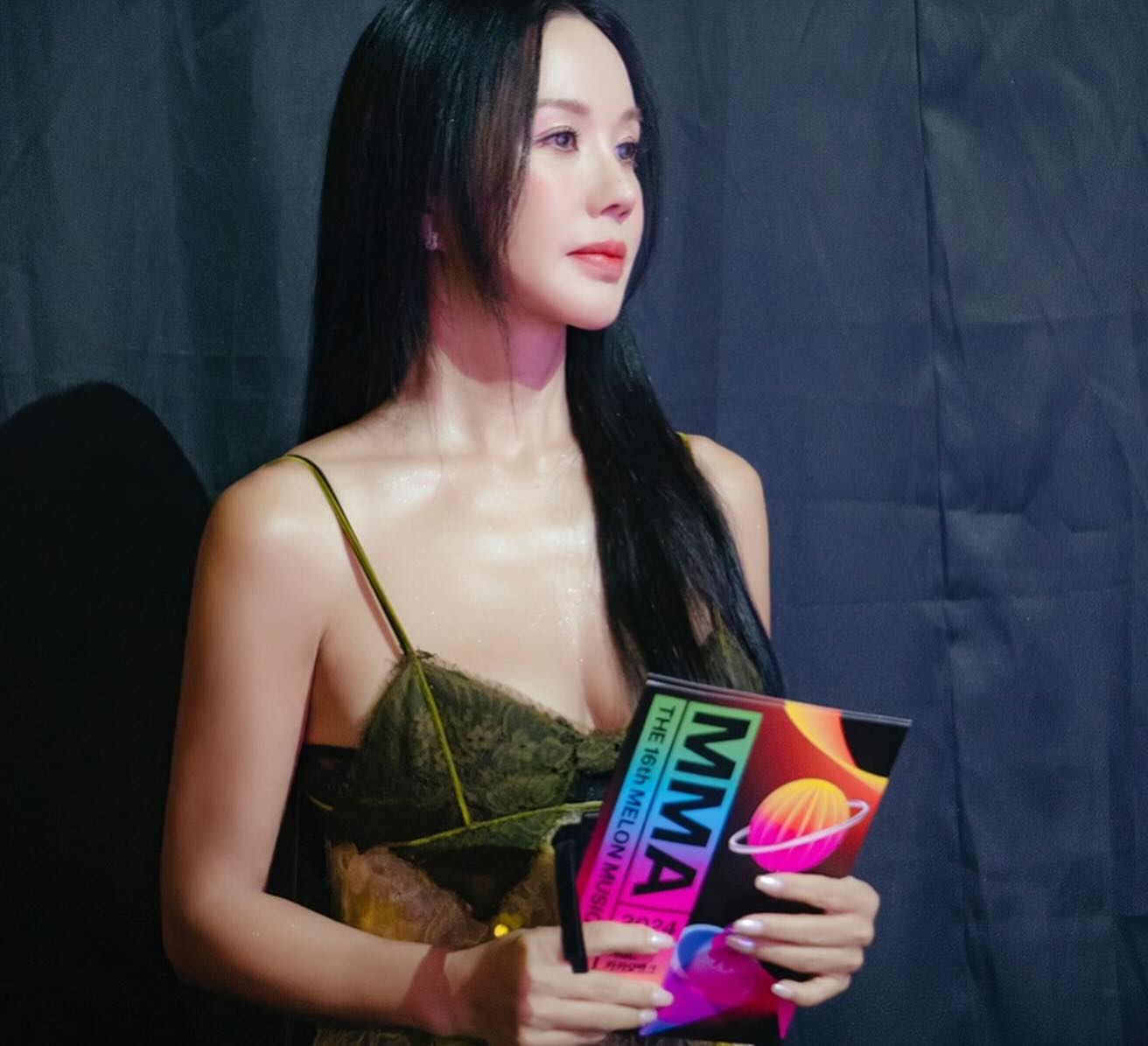 Minh tinh H&agrave;n U60 nhưng chỉ như mới 30 nhờ 1 loại thức uống d&ugrave;ng để thay thế tr&agrave; sữa- Ảnh 3.