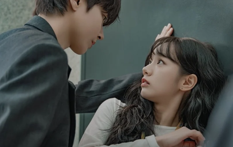 Phim H&agrave;n g&acirc;y b&atilde;o với cảnh 18+ cực hot: Cặp ch&iacute;nh đẹp ngất ng&acirc;y, chemistry b&ugrave;ng nổ h&uacute;t 5 triệu view- Ảnh 2.
