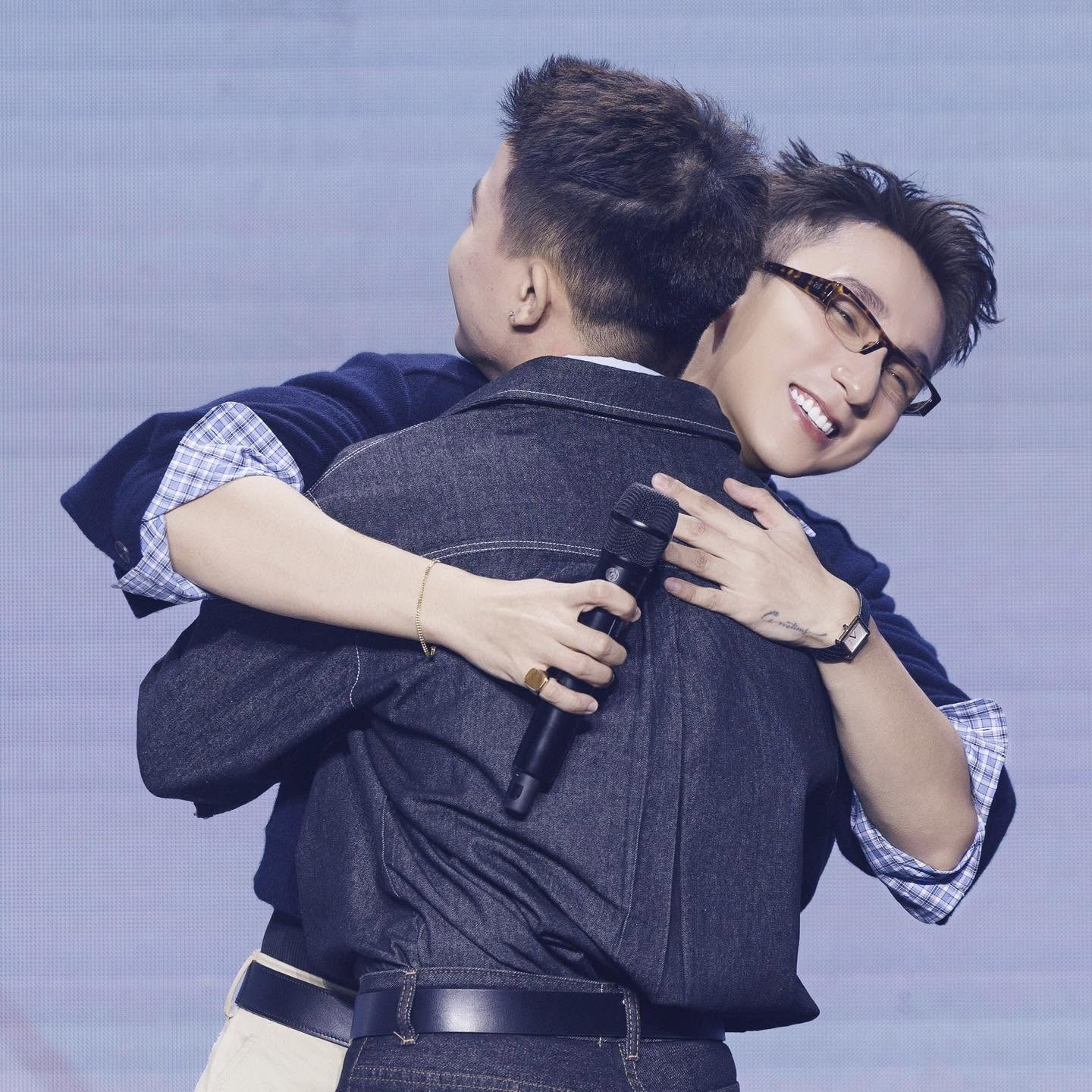 C&uacute; bắt tay với &ocirc;ng lớn fandom đứng sau G-DRAGON, BIGBANG thay đổi văn ho&aacute; thần tượng nghệ sĩ Việt- Ảnh 6.