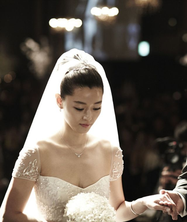 Loạt ảnh cưới huyền thoại chưa từng c&ocirc;ng bố của Jeon Ji Hyun- Ảnh 10.