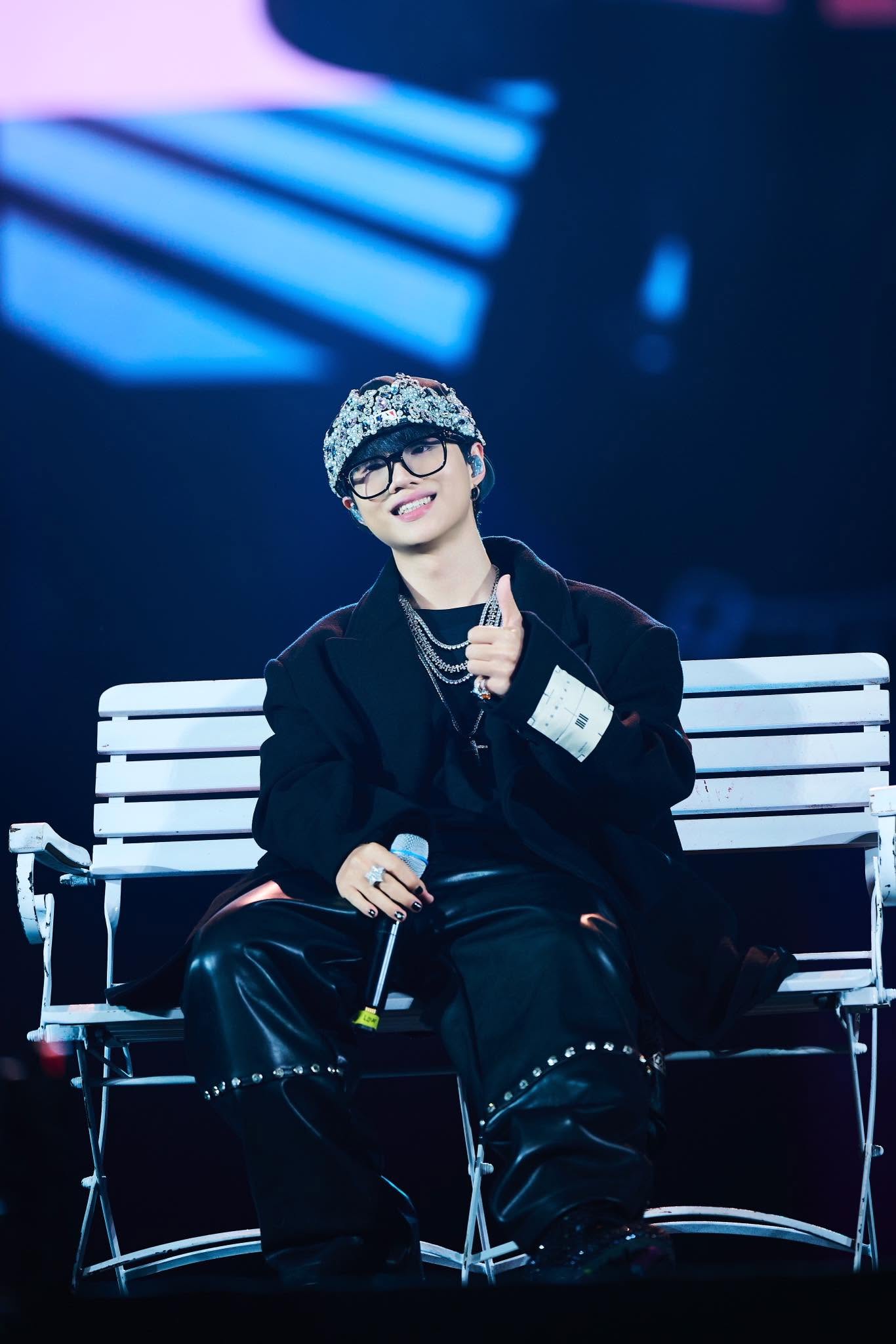 C&uacute; bắt tay với &ocirc;ng lớn fandom đứng sau G-DRAGON, BIGBANG thay đổi văn ho&aacute; thần tượng nghệ sĩ Việt- Ảnh 5.