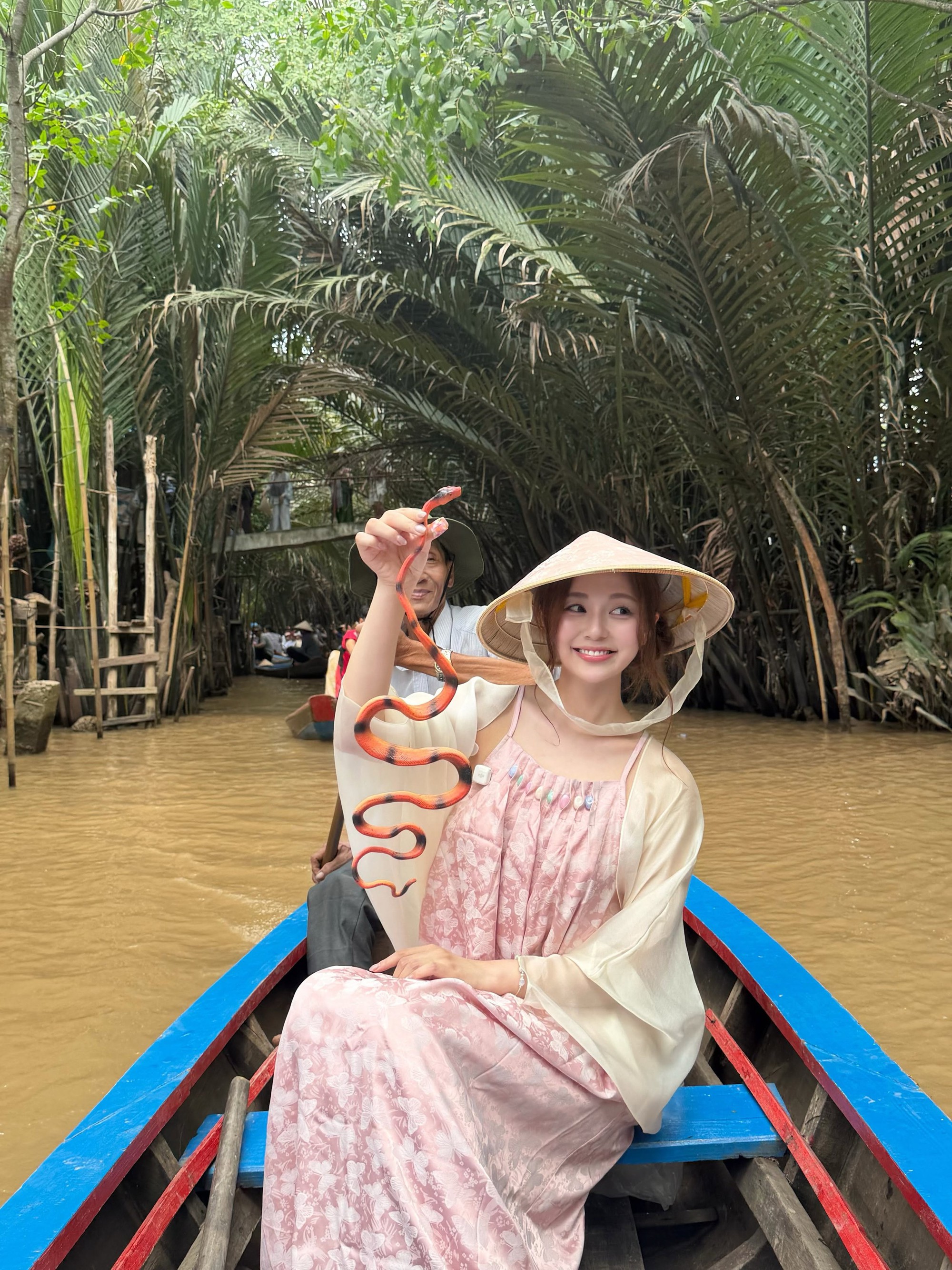 "Em gái" Hari Won - mỹ nhân liên tục được Rolls-Royce 40 tỷ đưa đón: Visual chuẩn idol từng được Noo Phước Thịnh để ý- Ảnh 13.