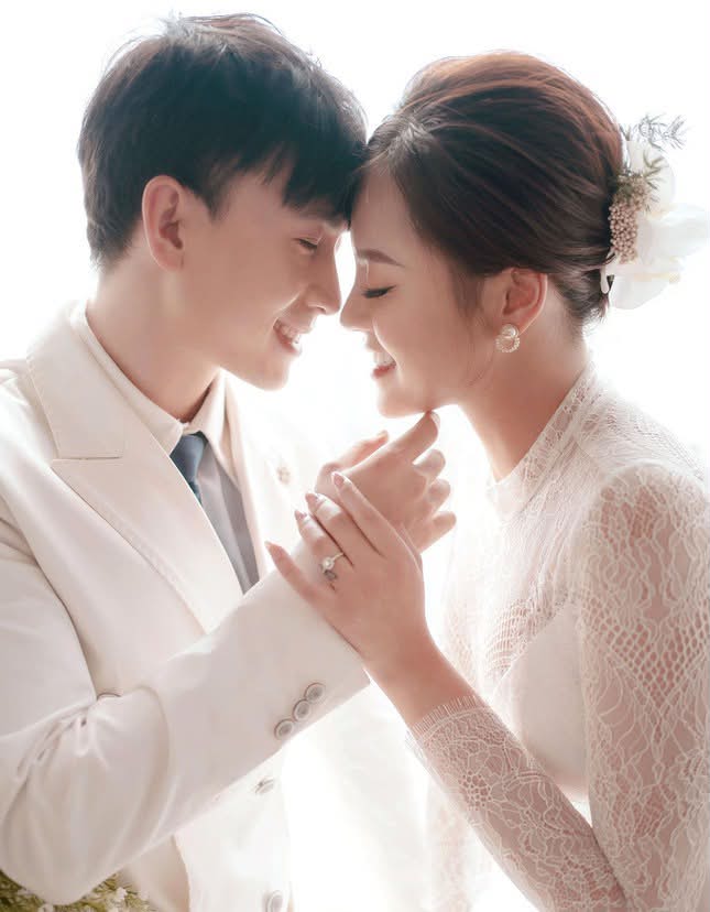 Ảnh cưới đẹp chấn động của Thu Quỳnh, ch&uacute; rể g&acirc;y sốt v&igrave; qu&aacute; đẹp trai- Ảnh 4.