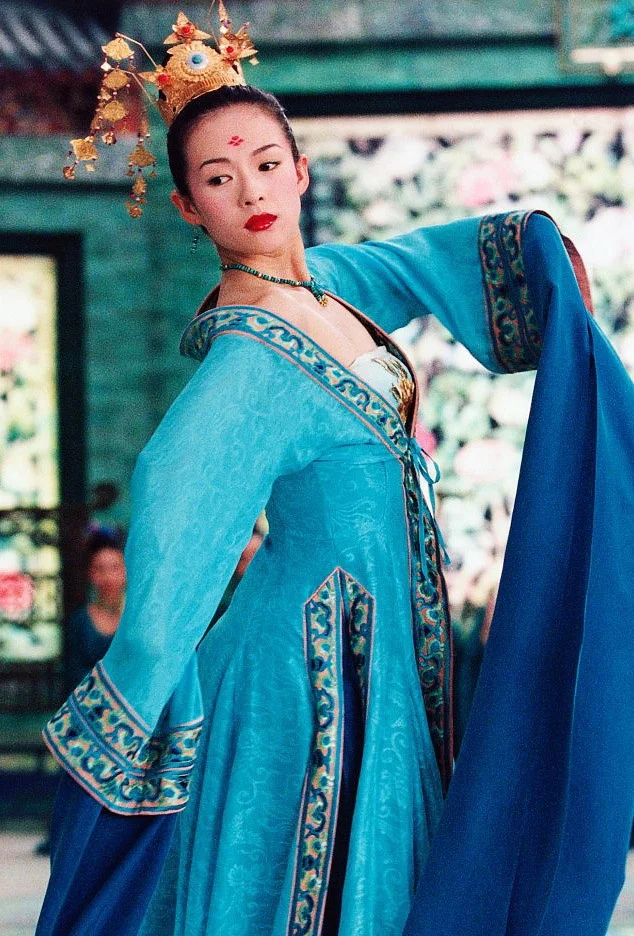 Chương Tử Di sao ra n&ocirc;ng nỗi n&agrave;y, c&ograve;n đ&acirc;u danh xưng người duy nhất c&oacute; thể đ&aacute;nh cắp h&agrave;o quang của Song Hye Kyo- Ảnh 5.
