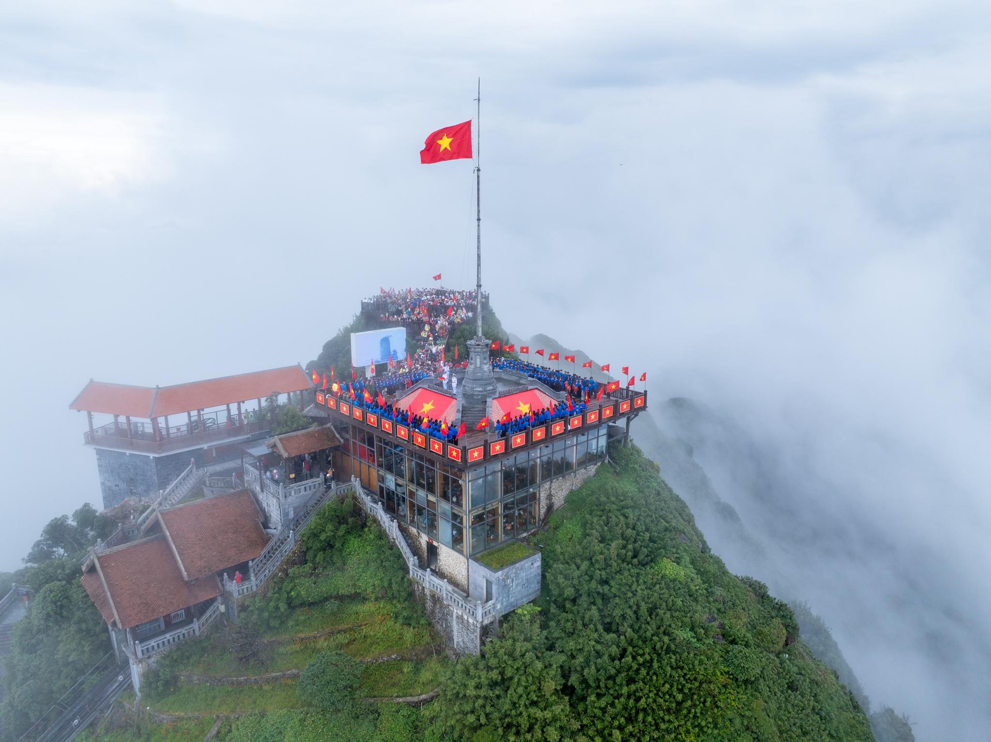 Sa Pa: Lễ hội Thổ cẩm tại Bản M&acirc;y &ndash; điểm nhấn kh&ocirc;ng thể bỏ lỡ dịp 2/9 - Ảnh 6.