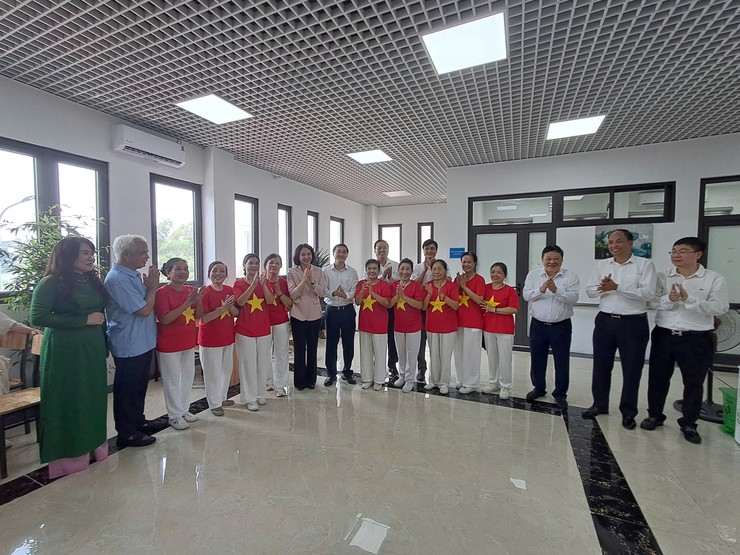 Việt Nam vừa c&oacute; th&ecirc;m 1 "viện dưỡng l&atilde;o" c&ocirc;ng lập gi&aacute; 5 triệu đồng/th&aacute;ng: S&aacute;ng đưa đi, chiều đ&oacute;n về, đ&atilde; c&oacute; 20 người đăng k&yacute; - Ảnh 2.
