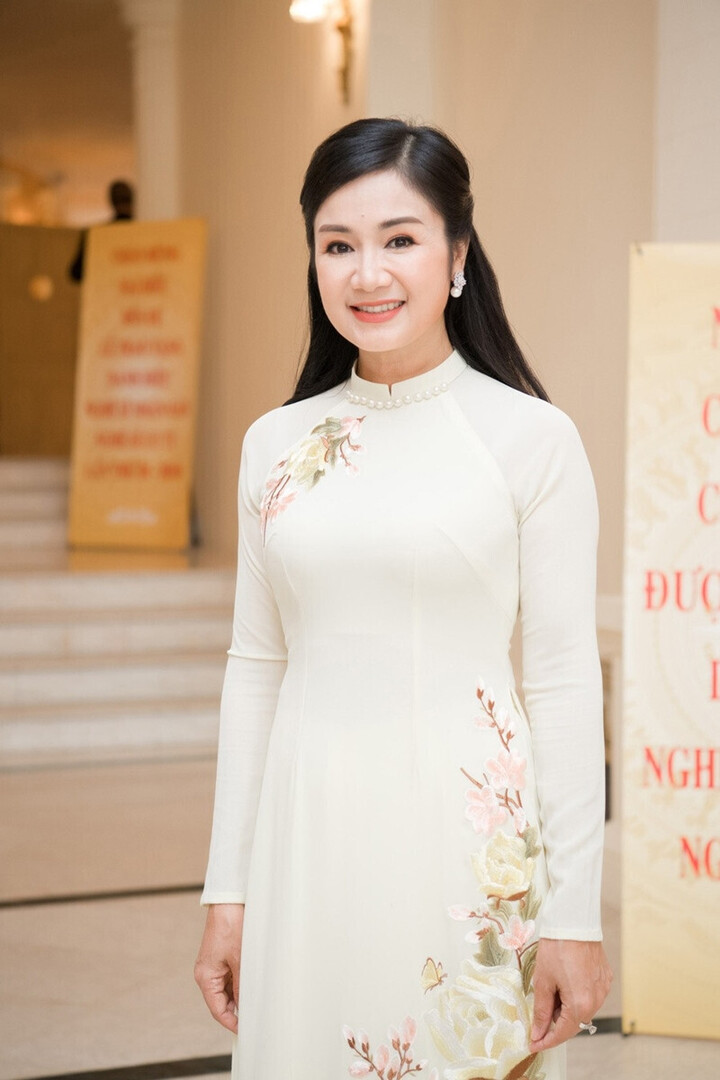 "Nữ ho&agrave;ng ảnh lịch" NSND Thu H&agrave; v&agrave; chuyện c&aacute;t-s&ecirc; kh&oacute; tin thuở mới v&agrave;o nghề- Ảnh 5.