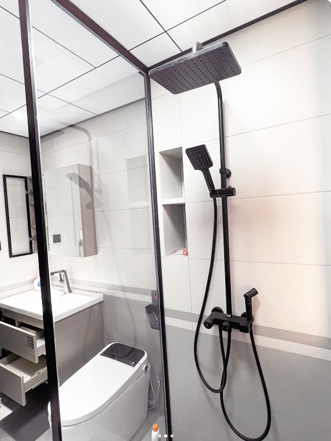Ph&ograve;ng tắm chỉ d&ugrave;ng v&aacute;ch k&iacute;nh để ngăn kh&ocirc; &ndash; ướt vẫn chưa đủ: C&aacute;ch người Nhật chia kh&ocirc;ng gian mới thực sự đ&aacute;ng học hỏi- Ảnh 3.