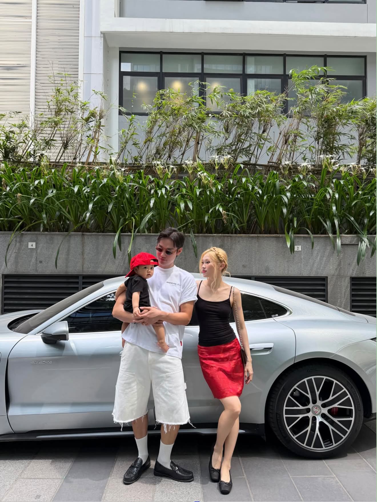 "Jennie v&agrave; Nah Kai chi nh&aacute;nh Việt Nam": L&ecirc;n đồ đẹp kh&ocirc;ng trượt ph&aacute;t n&agrave;o, b&agrave;i đăng c&aacute;n mốc hơn 100.000 like- Ảnh 4.