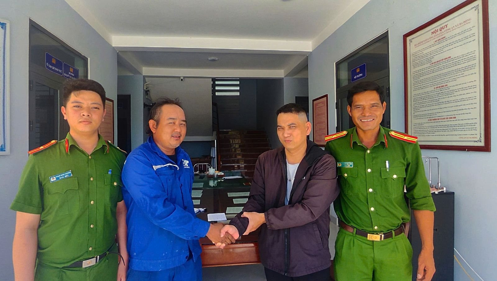 Thực hiện giao dịch chuyển khoản 30 triệu đồng cho vợ, ngay h&ocirc;m sau người đ&agrave;n &ocirc;ng SN 1992 b&aacute;o C&ocirc;ng an- Ảnh 1.