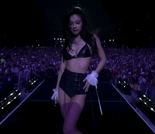 Chẳng ai cản nổi Jennie l&uacute;c n&agrave;y: Mặc bra "đốt mắt", chẳng biết ngại l&agrave; g&igrave;- Ảnh 3.