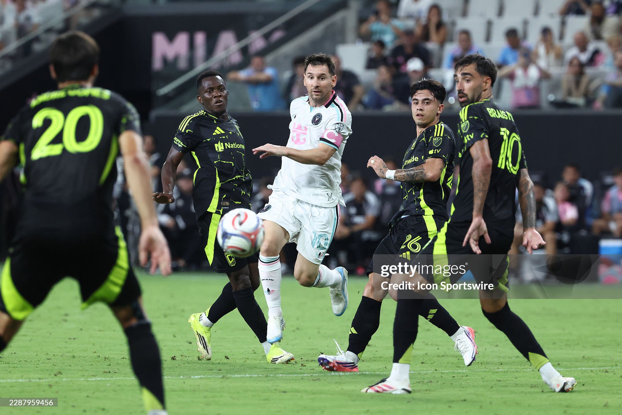 Messi tái xuất chỉ 13 ngày sau World Cup, 39 tuổi đầy nhiệt huyết, chơi bùng nổ nhưng Inter Miami vẫn "đánh rơi" chiến thắng- Ảnh 1.