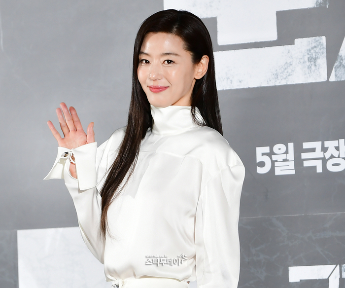 10 nữ diễn vi&ecirc;n gi&agrave;u nhất H&agrave;n Quốc 2026: Song Hye Kyo c&oacute; 1500 tỷ cũng chỉ xếp thứ 3, hạng 1 thắng đời tuyệt đối- Ảnh 1.