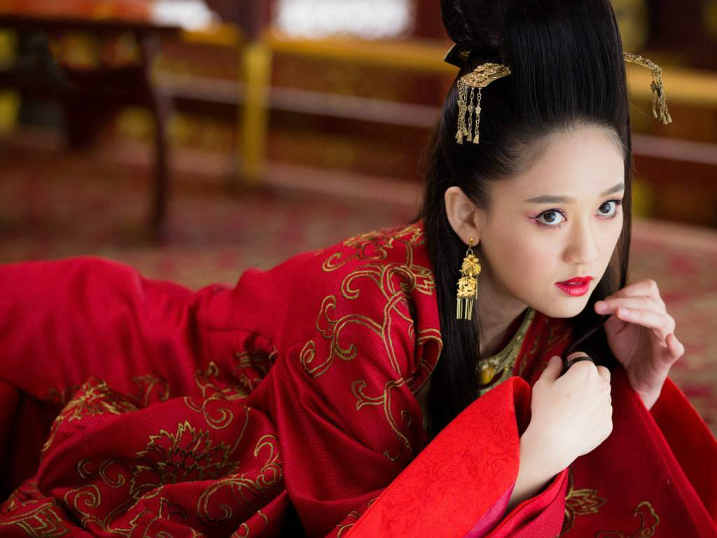 Loạt nữ chính lép vế trước nữ phụ: Địch Lệ Nhiệt Ba lấn át đàn chị nhưng lại thua Triệu Lộ Tư- Ảnh 10.