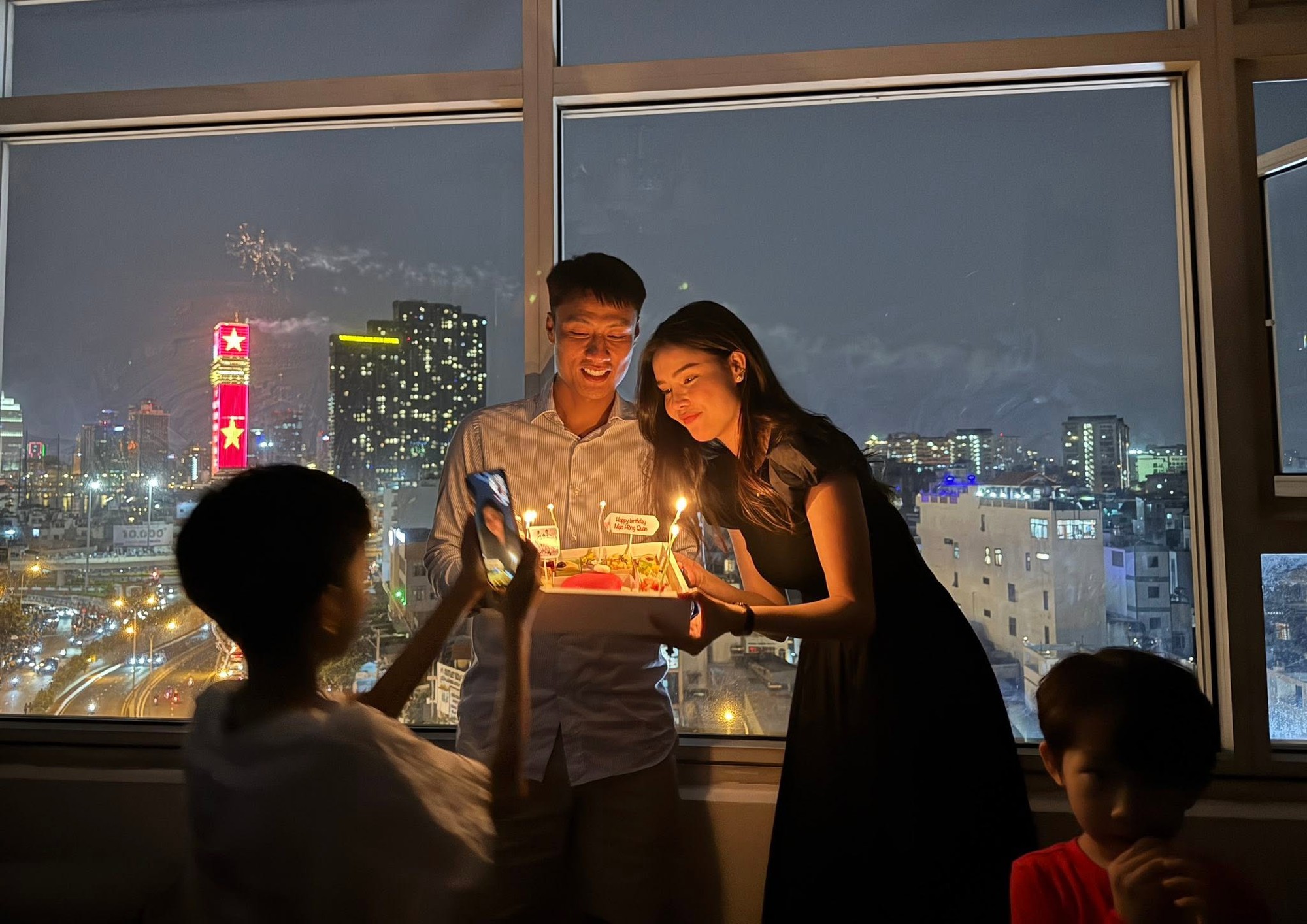 Mỹ nhân miền Tây cao 1m78 lấy chồng là cầu thủ, 10 năm hôn nhân hạnh phúc, liên tục được chồng tặng từ biệt thự đến xe sang - Ảnh 7.
