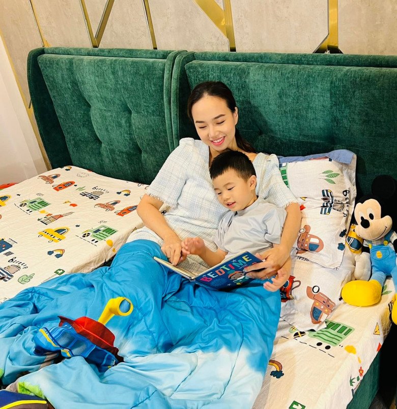 Mỹ nh&acirc;n Việt bỏ h&agrave;o quang showbiz, ở ẩn nu&ocirc;i con trong biệt thự trăm tỷ - Ảnh 11.