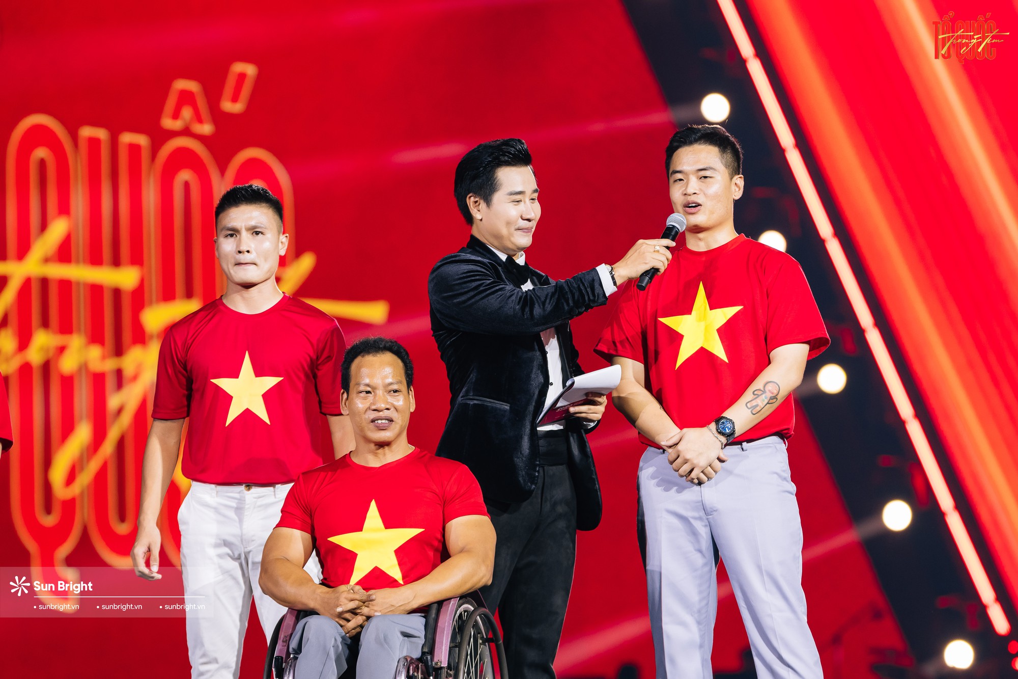 MC Nguy&ecirc;n Khang tiếp tục được "chọn mặt gửi v&agrave;ng" dẫn dắt Tổ Quốc Trong Tim 2026 tại TP.HCM- Ảnh 2.